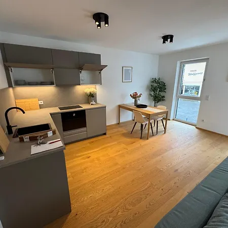 Apartament Mit Grosser Terrasse In 3