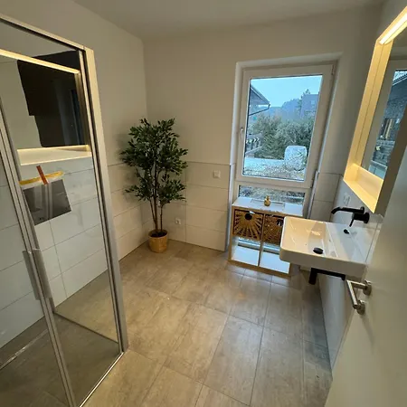 Apartament Mit Grosser Terrasse In 3