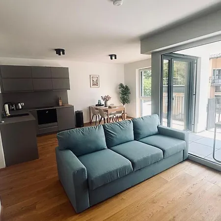 Apartament Mit Grosser Terrasse In 3 *