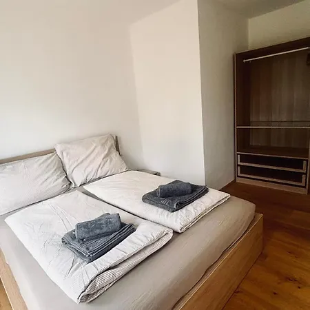 Apartament Mit Grosser Terrasse In 3 *
