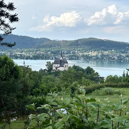 Mit Grosser Terrasse In 3 * Reifnitz